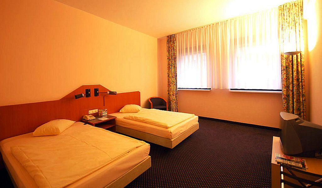 Arcadia Hotel 3*